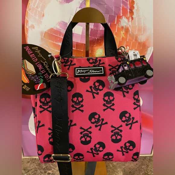 BETSEY JOHNSON NWT Skull & Crossbones Insulated Tote W/Hearse PocketBac Holder - Picture 1 of 17